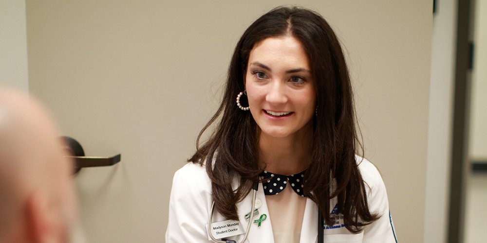 Students doctor is lab coat